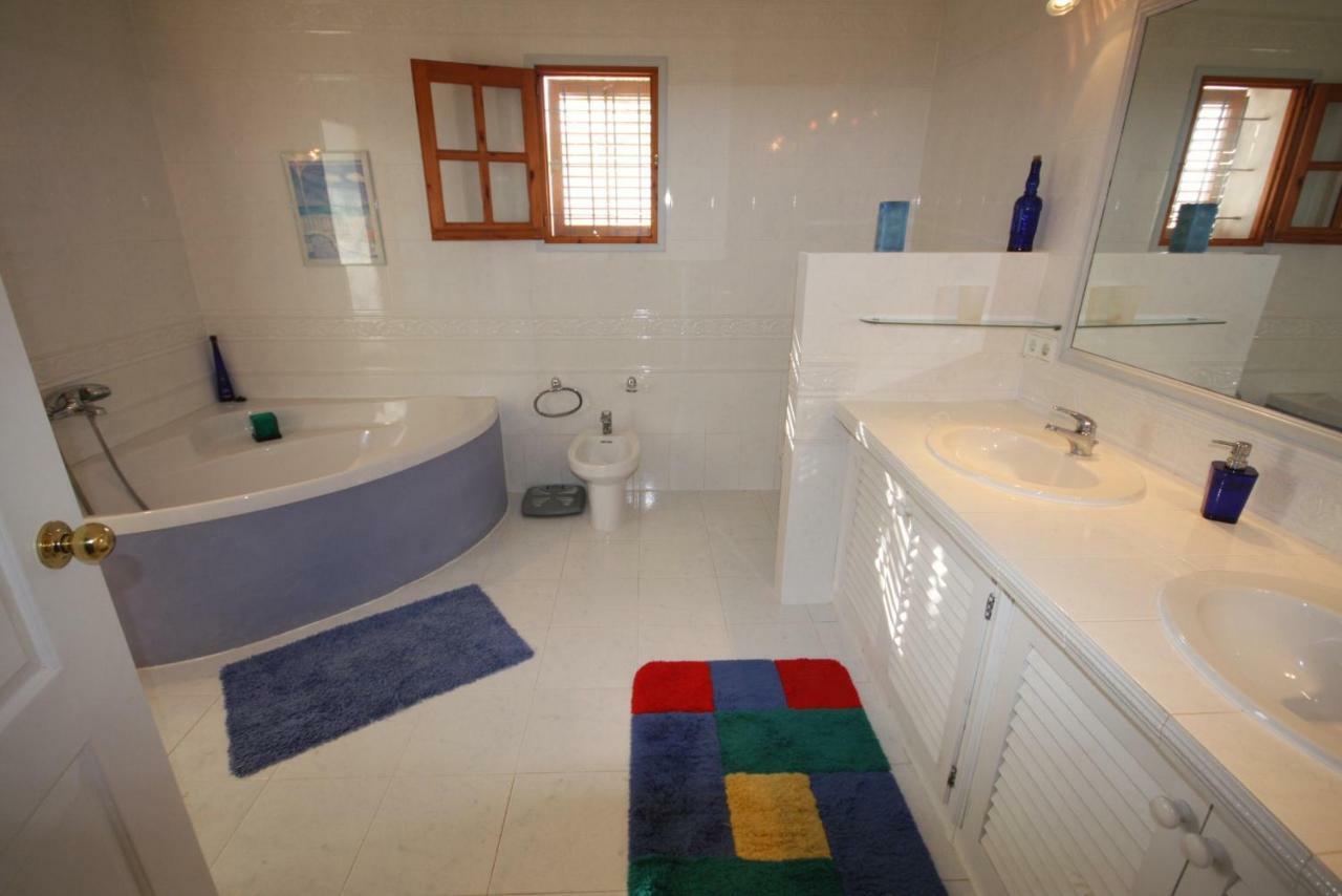 Can Alinda Santa Eularia des Riu Dış mekan fotoğraf